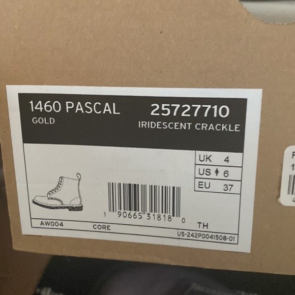 ๐ DR. MARTENS 1460 PASCAL METALLIC GOLD IRIDESCENT CRACKLE BOOTS๐ - Picture 15 of 15